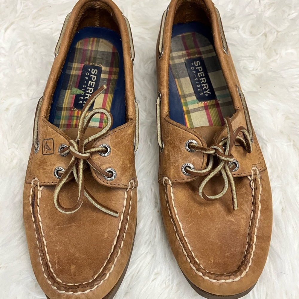 Sperry women’s boat shoes